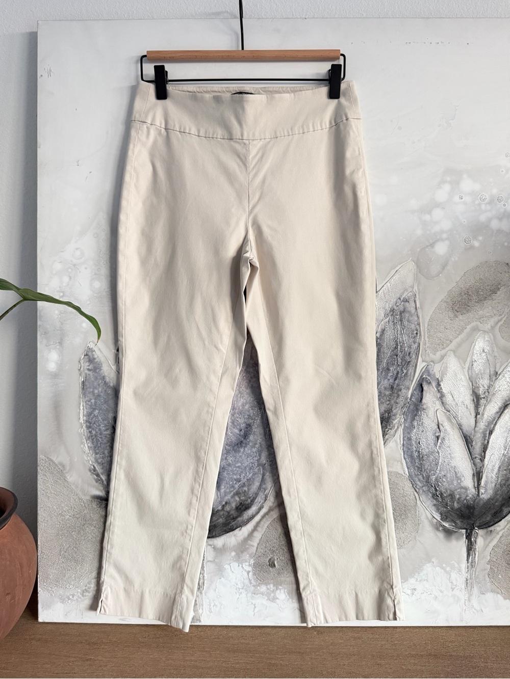 NIC+ZOE Cream Cropped Ponte Slim Pants